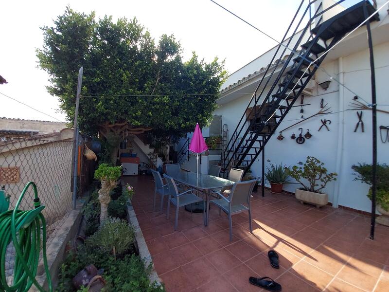 3 bedroom Townhouse for sale