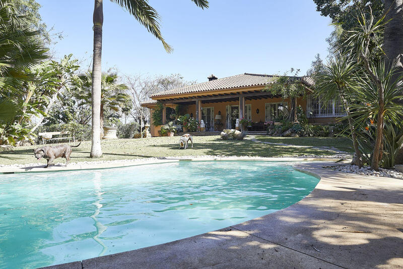 вилла продается в Golden Mile, Málaga
