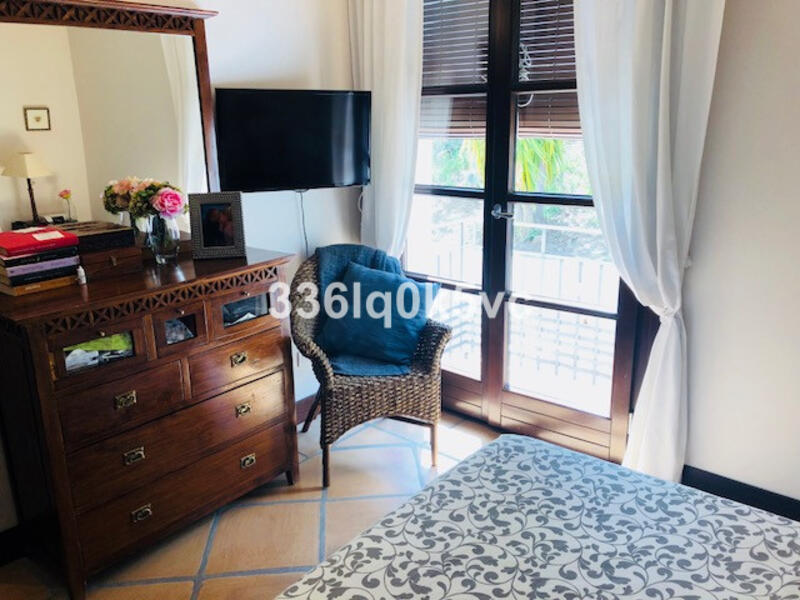 4 bedroom Townhouse for sale