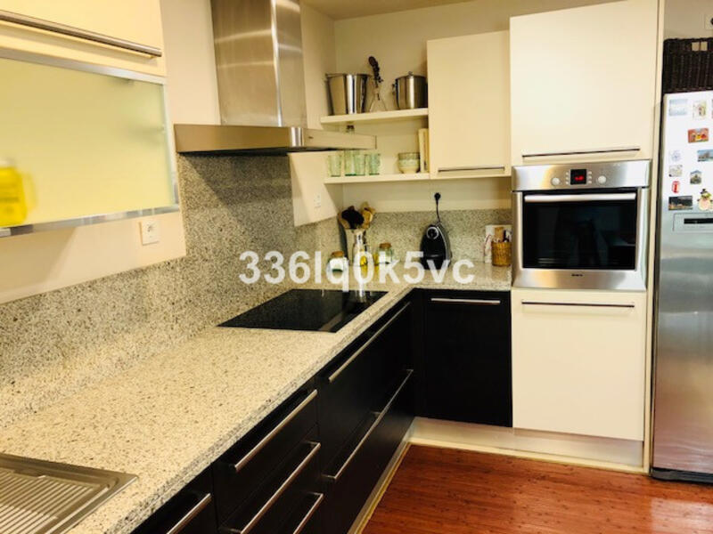 4 bedroom Townhouse for sale