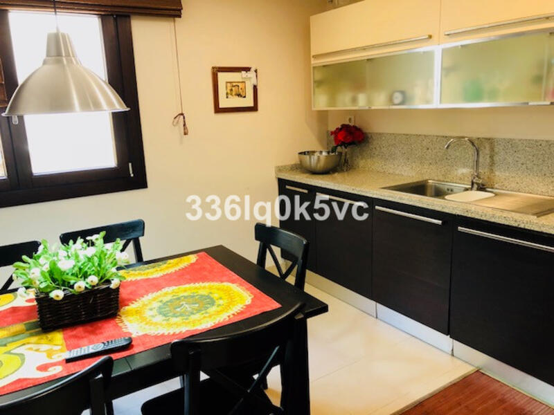 4 bedroom Townhouse for sale