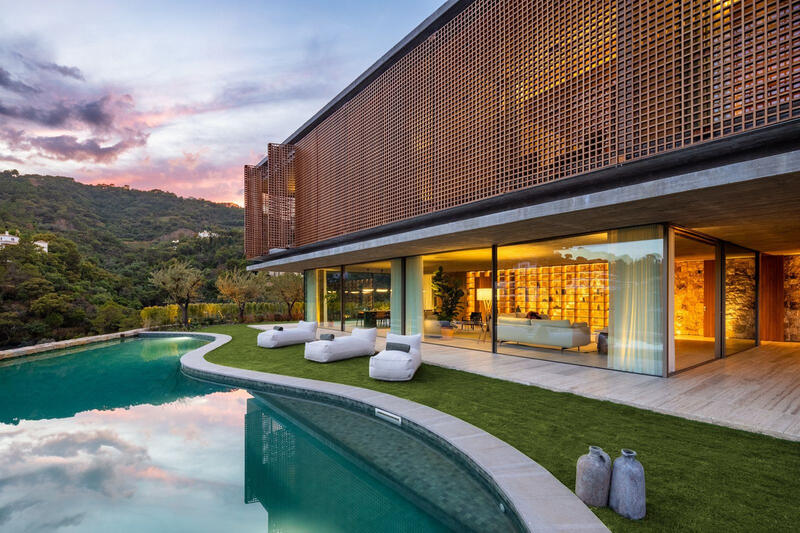 вилла продается в El Madroñal, Málaga