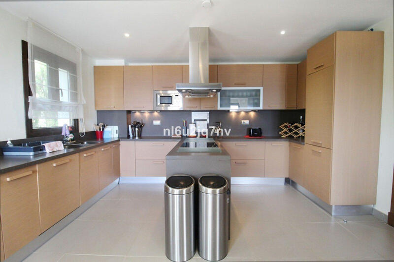 5 bedroom Villa for sale