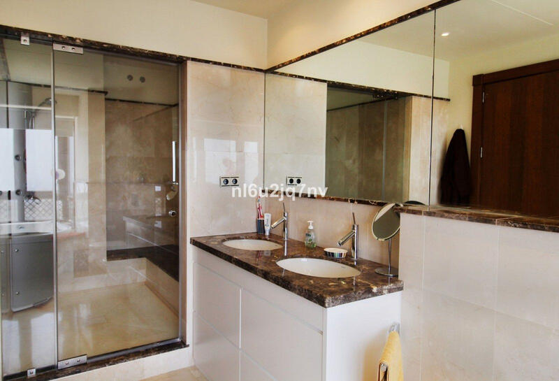 5 bedroom Villa for sale