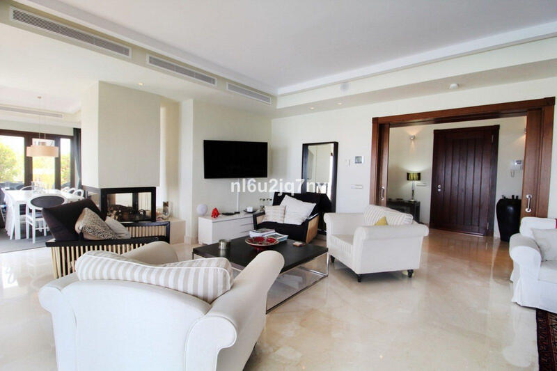 5 bedroom Villa for sale