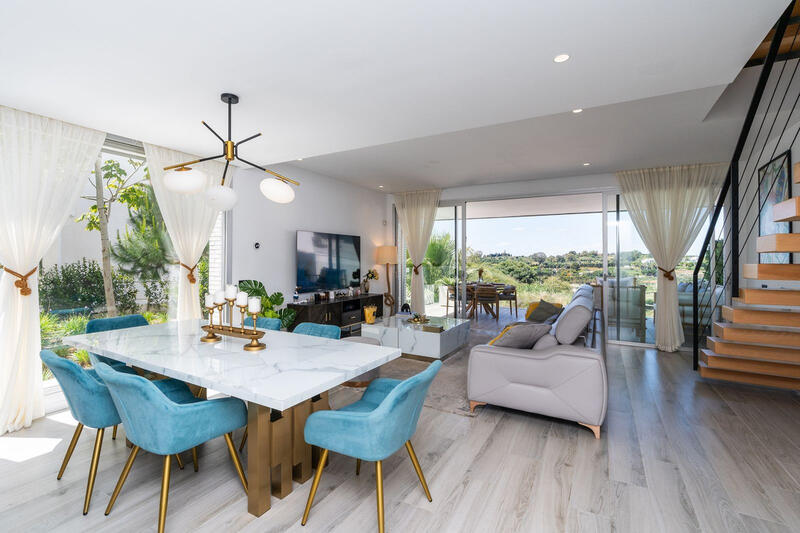 3 bedroom Townhouse for sale