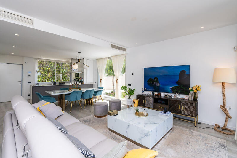 3 bedroom Townhouse for sale