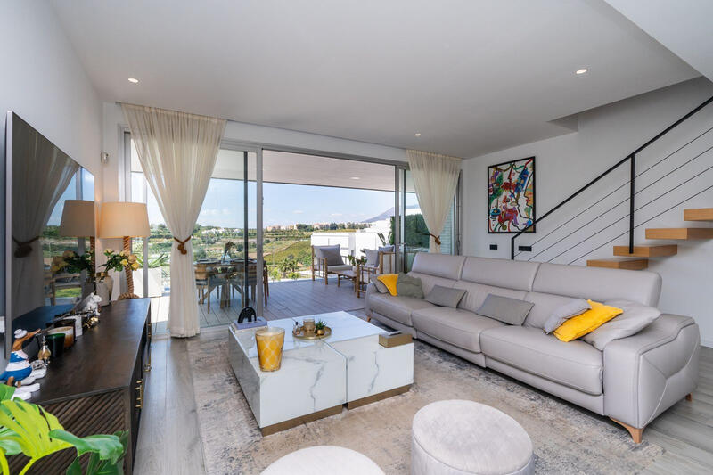 3 bedroom Townhouse for sale