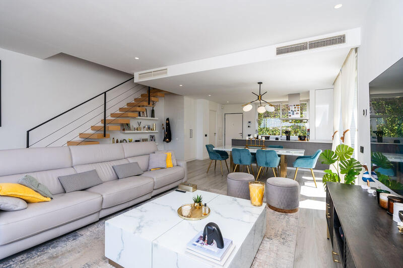3 bedroom Townhouse for sale