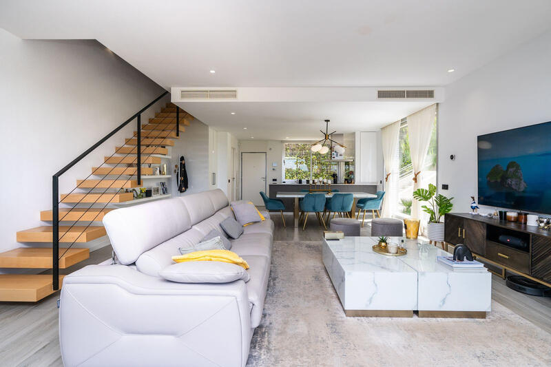 3 bedroom Townhouse for sale