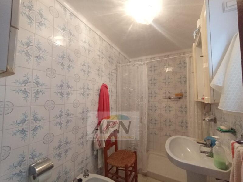 4 bedroom Townhouse for sale