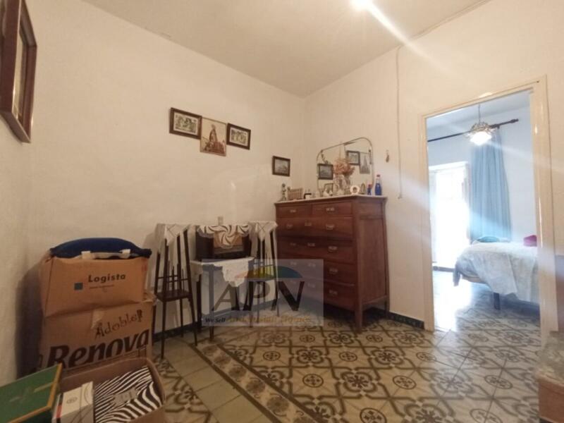 4 bedroom Townhouse for sale
