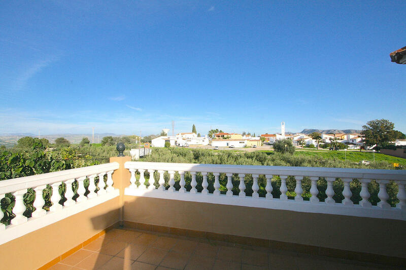 8 bedroom Villa for sale