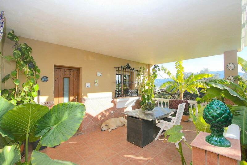 8 bedroom Villa for sale