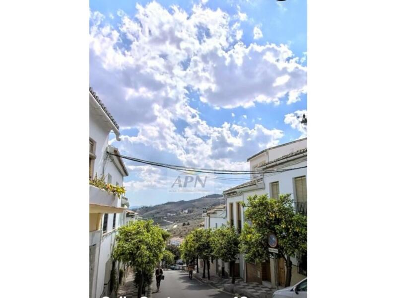 2 bedroom Townhouse for sale