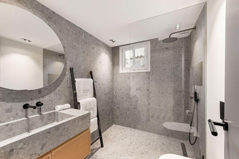 4 bedroom Townhouse for sale