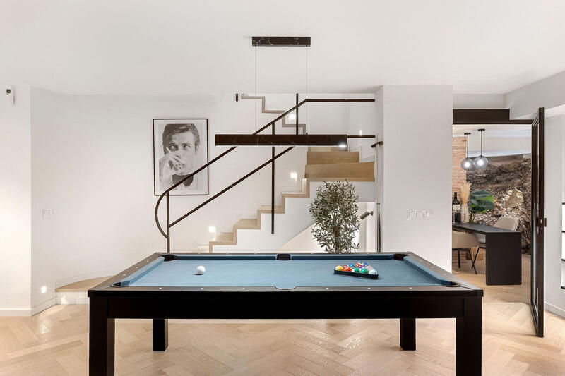 4 bedroom Townhouse for sale