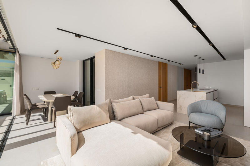 3 bedroom Apartment for sale