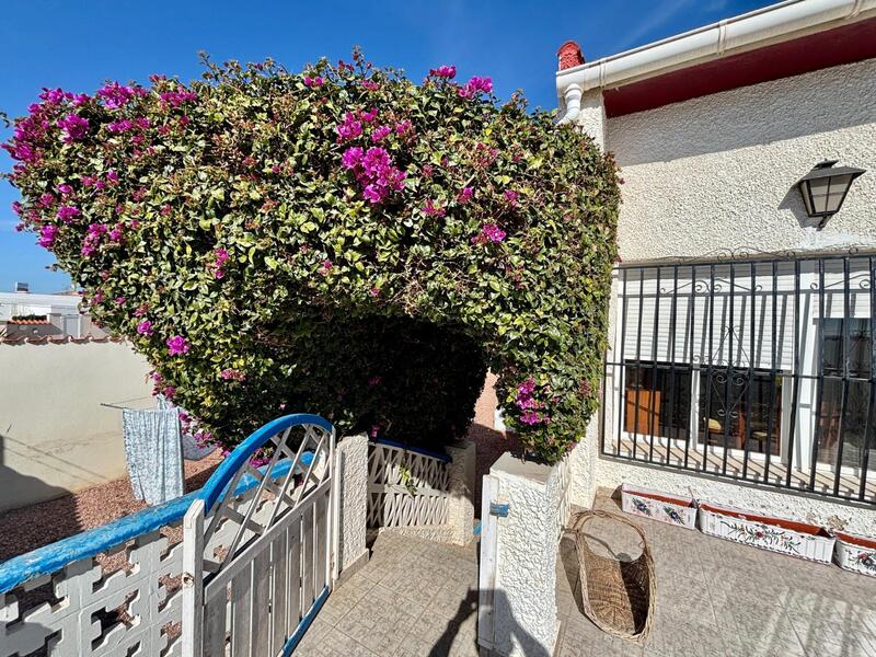 4 Cuarto Villa en venta