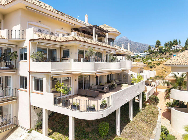 4 bedroom Apartment for sale