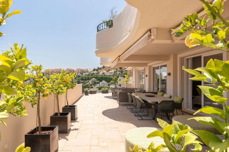 4 bedroom Apartment for sale