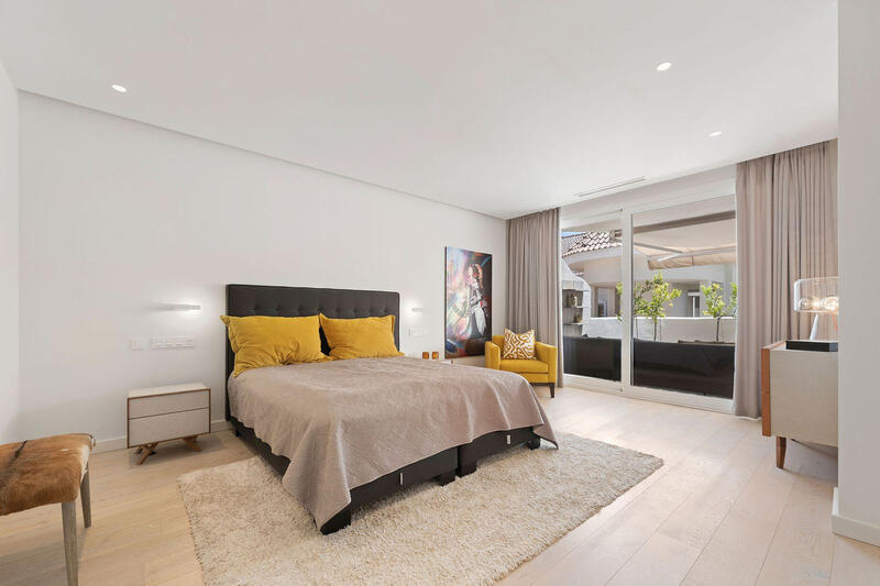 4 bedroom Apartment for sale