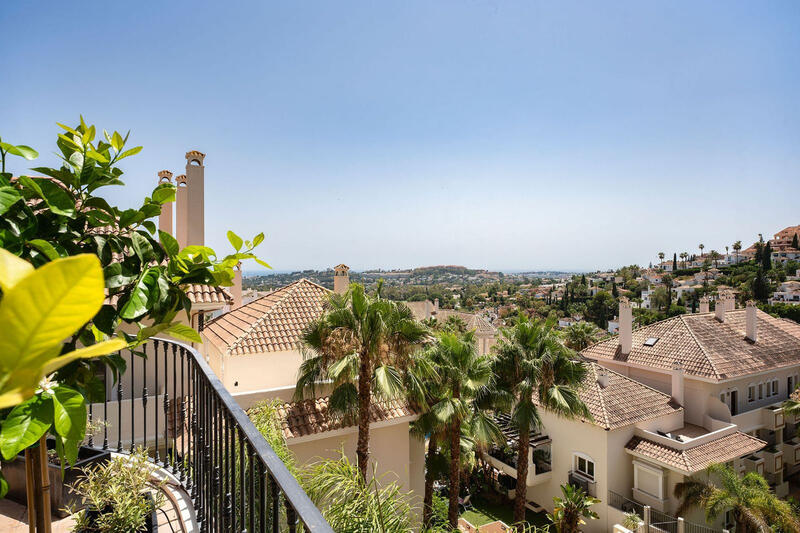 4 bedroom Apartment for sale