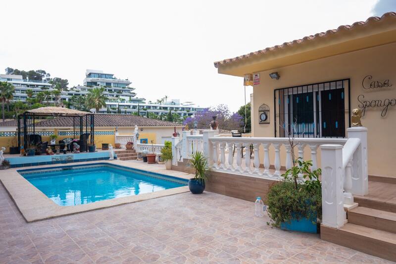 Villa til salgs i Albir, Alicante