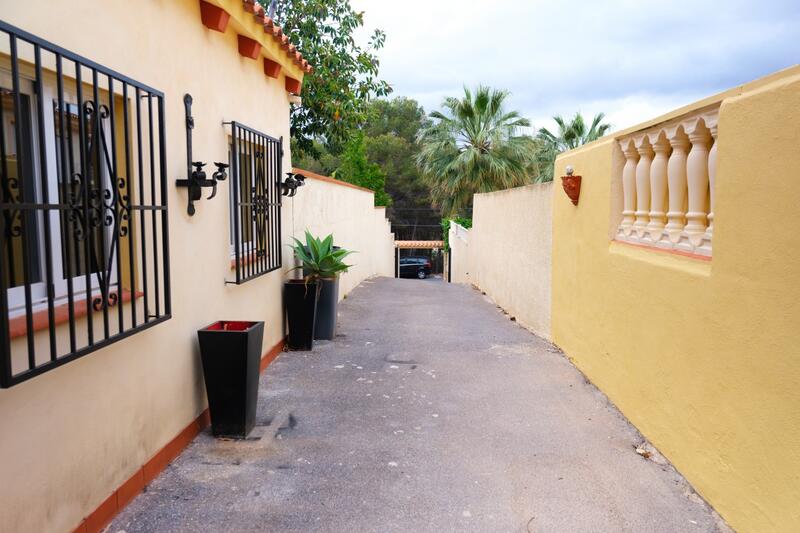 5 bedroom Villa for sale