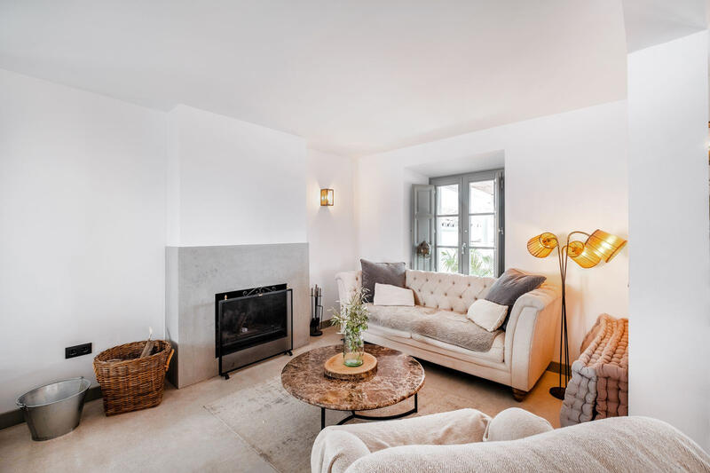 6 bedroom Country House for sale