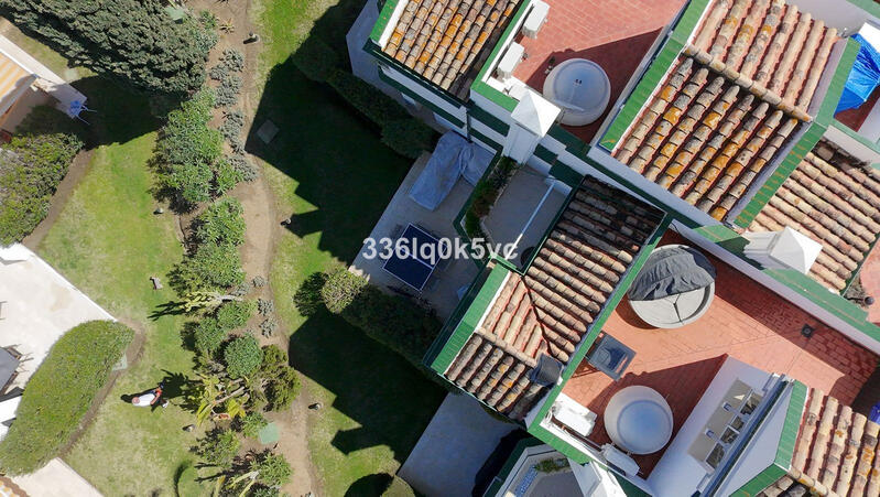 5 bedroom Townhouse for sale