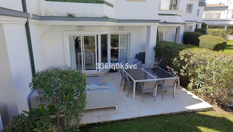5 bedroom Townhouse for sale