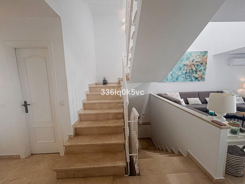 5 bedroom Townhouse for sale