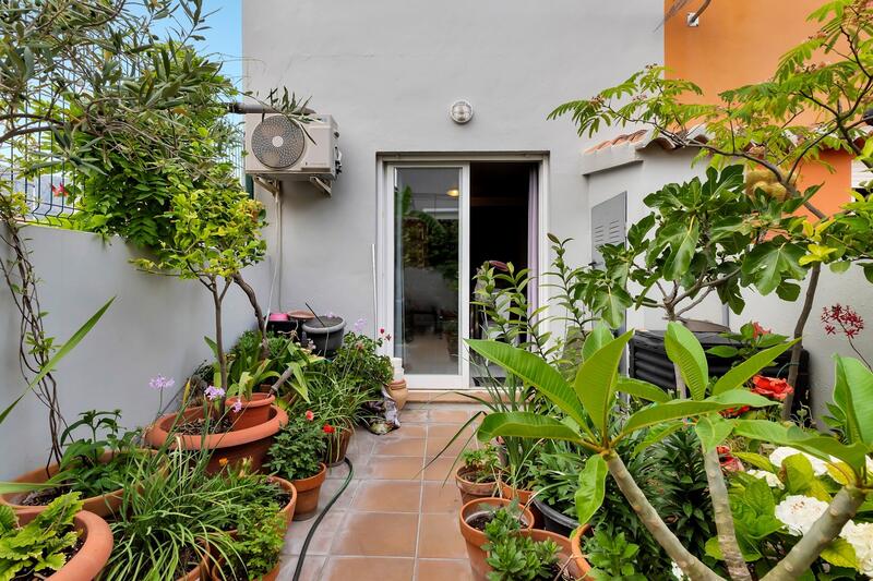 Townhouse for sale in Beniarbeig, Alicante