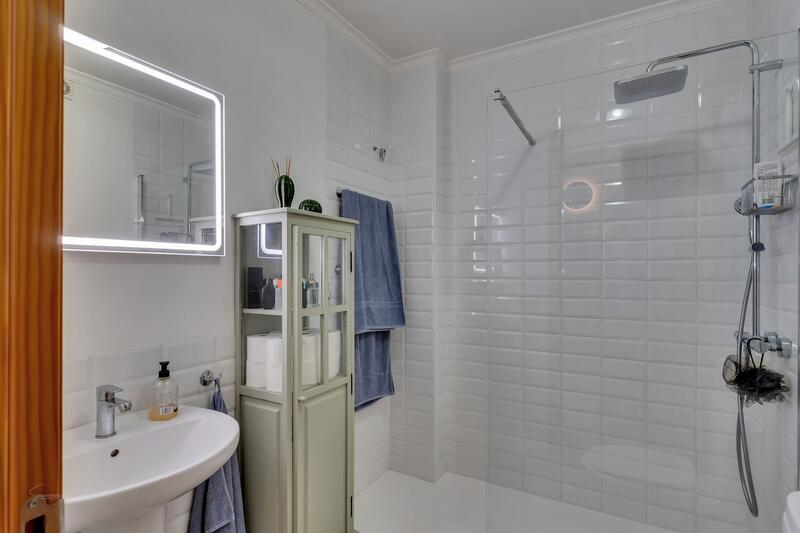 2 bedroom Townhouse for sale