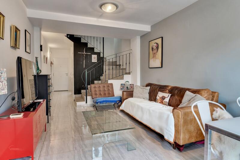 2 bedroom Townhouse for sale