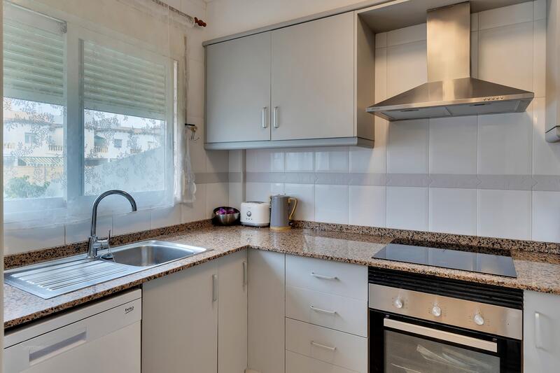 2 bedroom Townhouse for sale