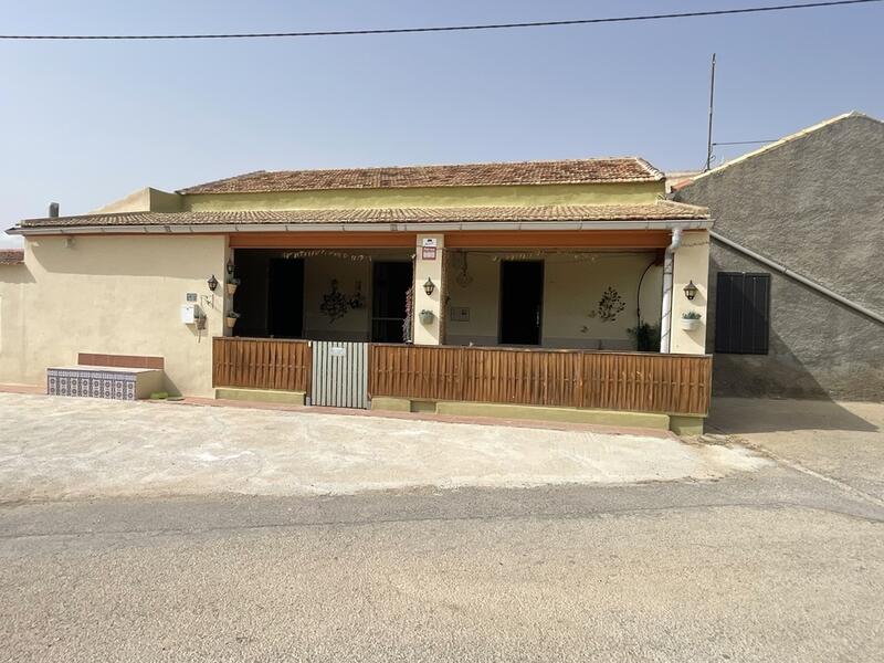 3 bedroom Country House for sale
