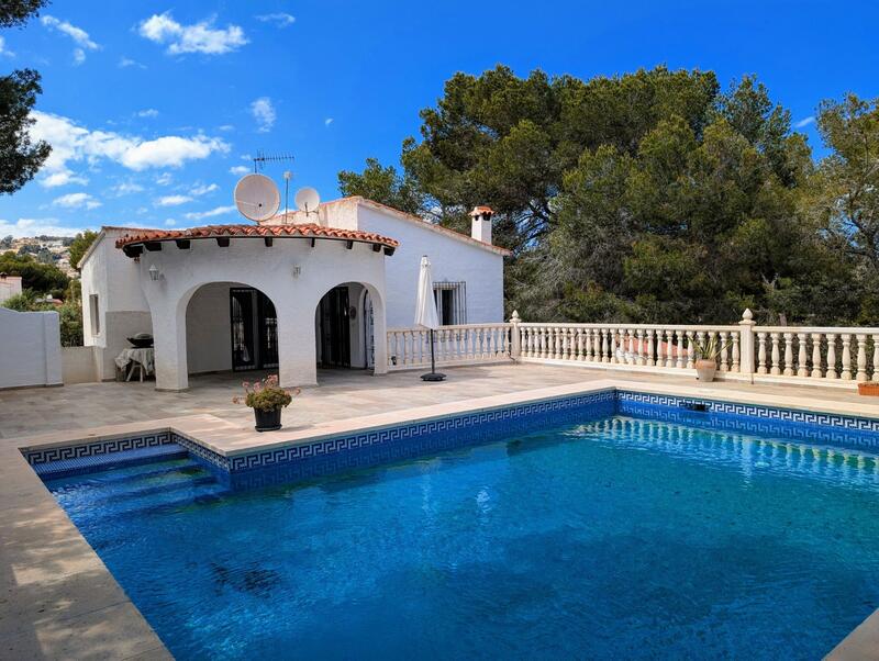 Villa en venta en Moraira, Alicante
