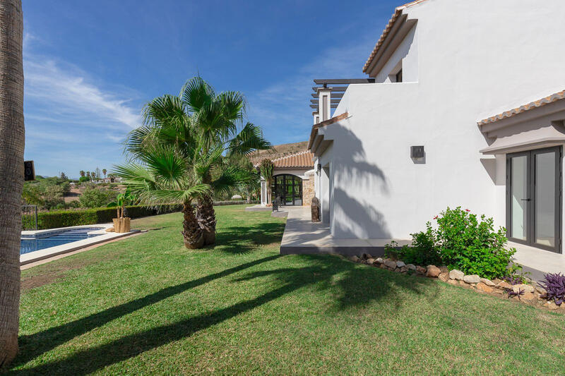 4 bedroom Country House for sale