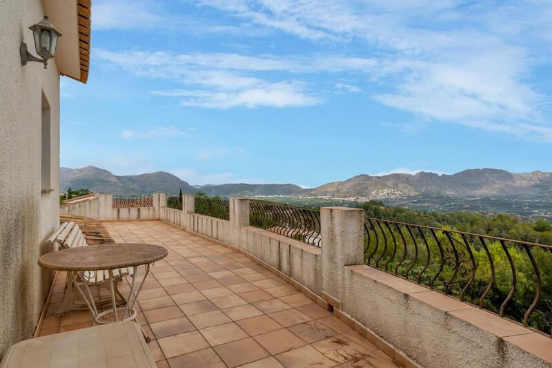 5 bedroom Villa for sale