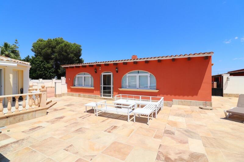 6 bedroom Country House for sale