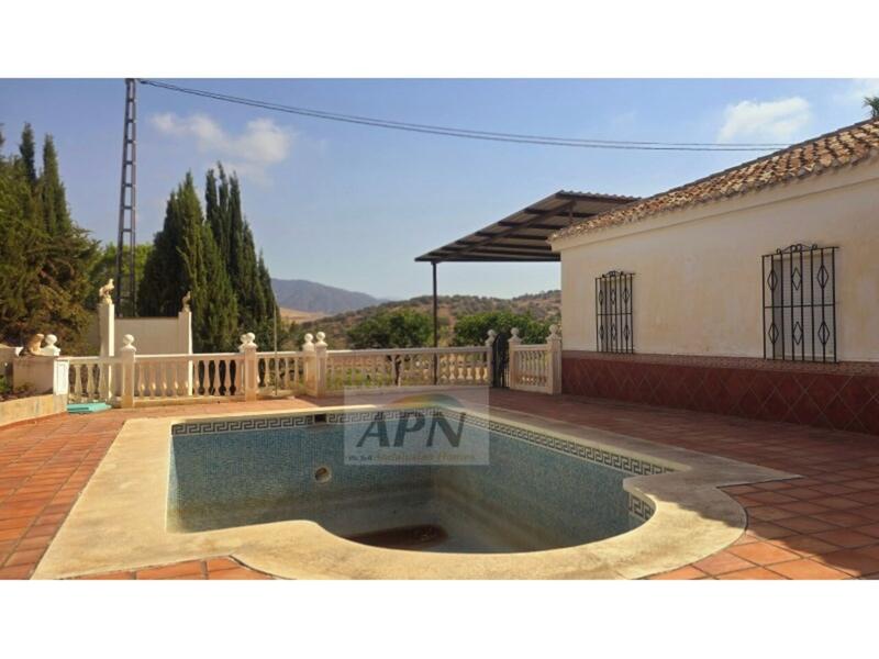 4 bedroom Country House for sale