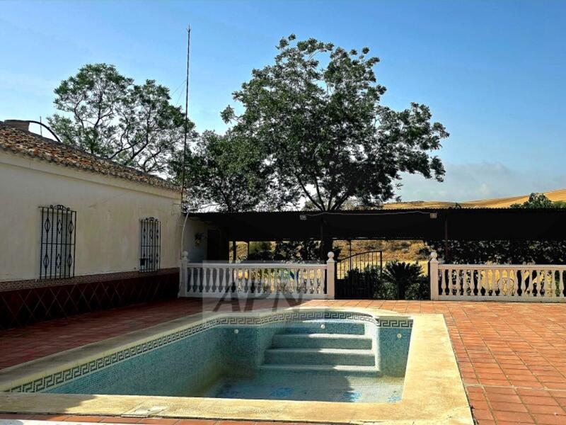 4 bedroom Country House for sale