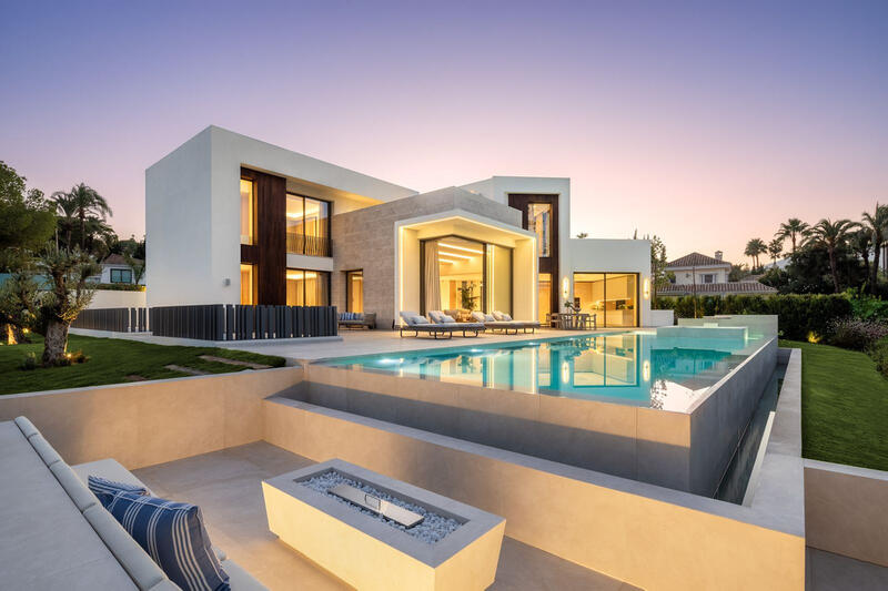 вилла продается в Brisas de la Viña, Málaga