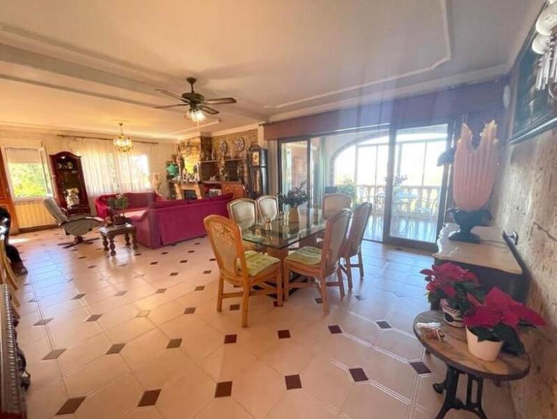 7 bedroom Villa for sale