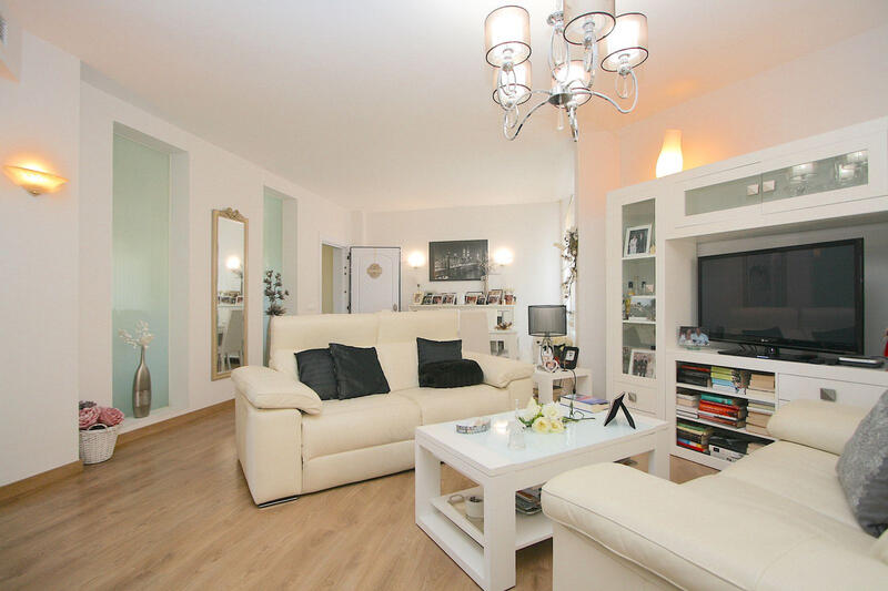 4 bedroom Townhouse for sale