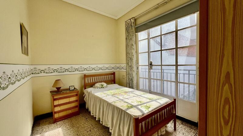 6 Cuarto Adosado en venta