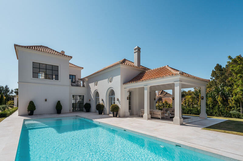 вилла продается в Nueva Andalucia, Málaga