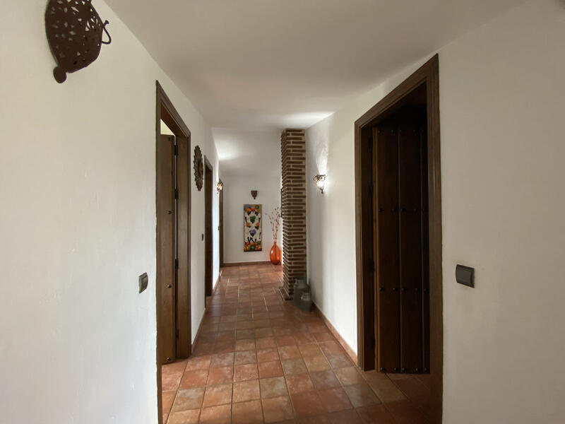 4 bedroom Villa for sale